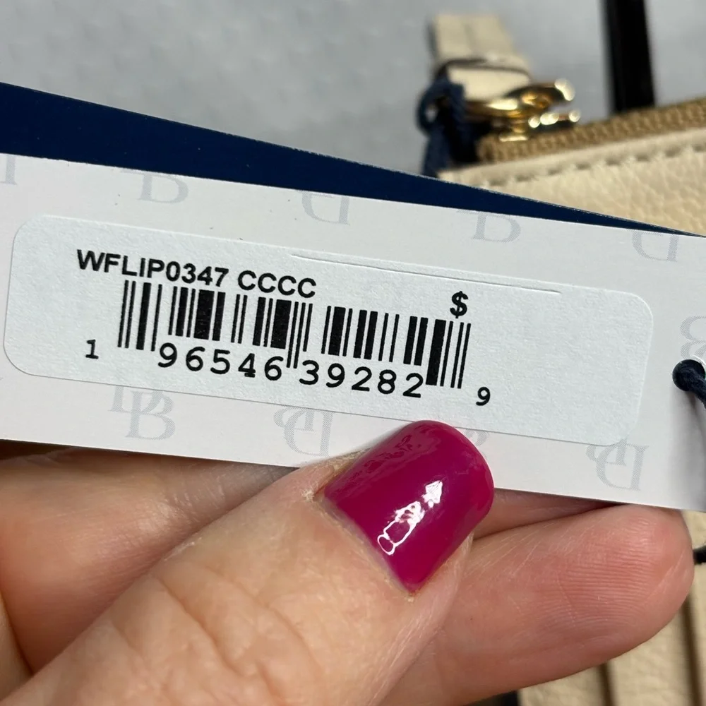 Dooney & Bourke Sorrento Leather Card Case  NWT - Picture 4 of 6